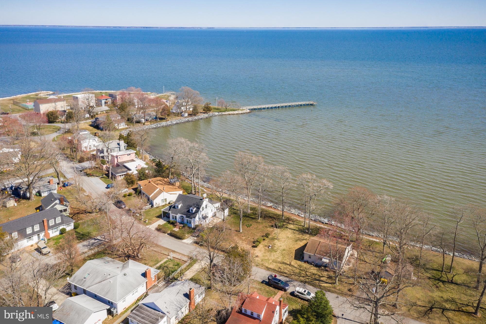 COLUMBIA BEACH - Land