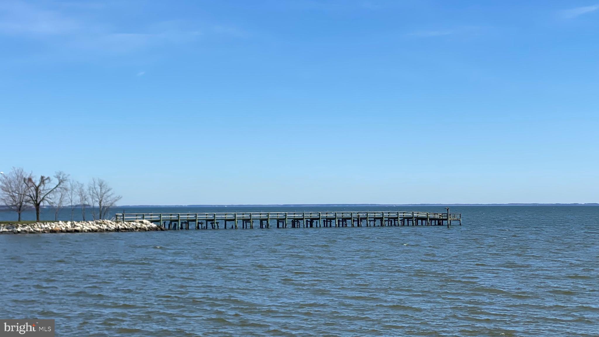 COLUMBIA BEACH - Land