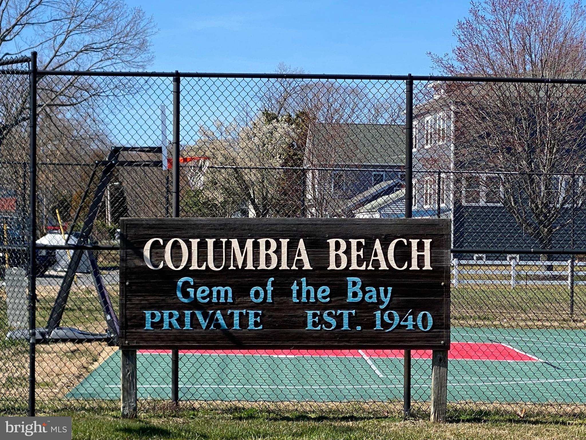 COLUMBIA BEACH - Land