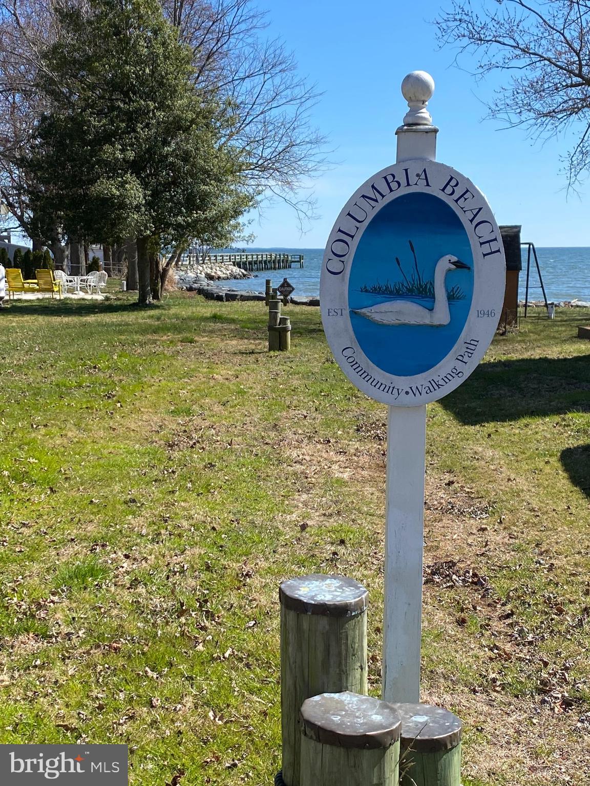 COLUMBIA BEACH - Land