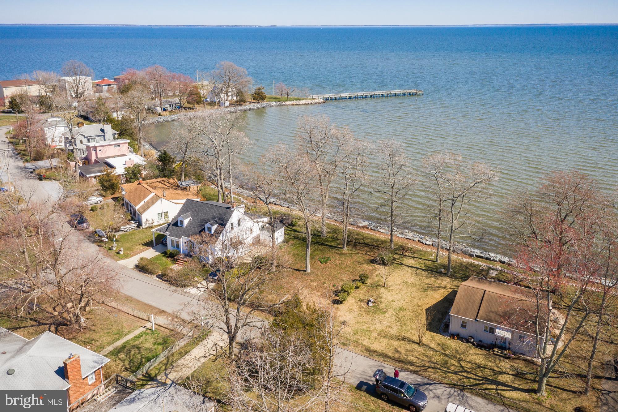 COLUMBIA BEACH - Land