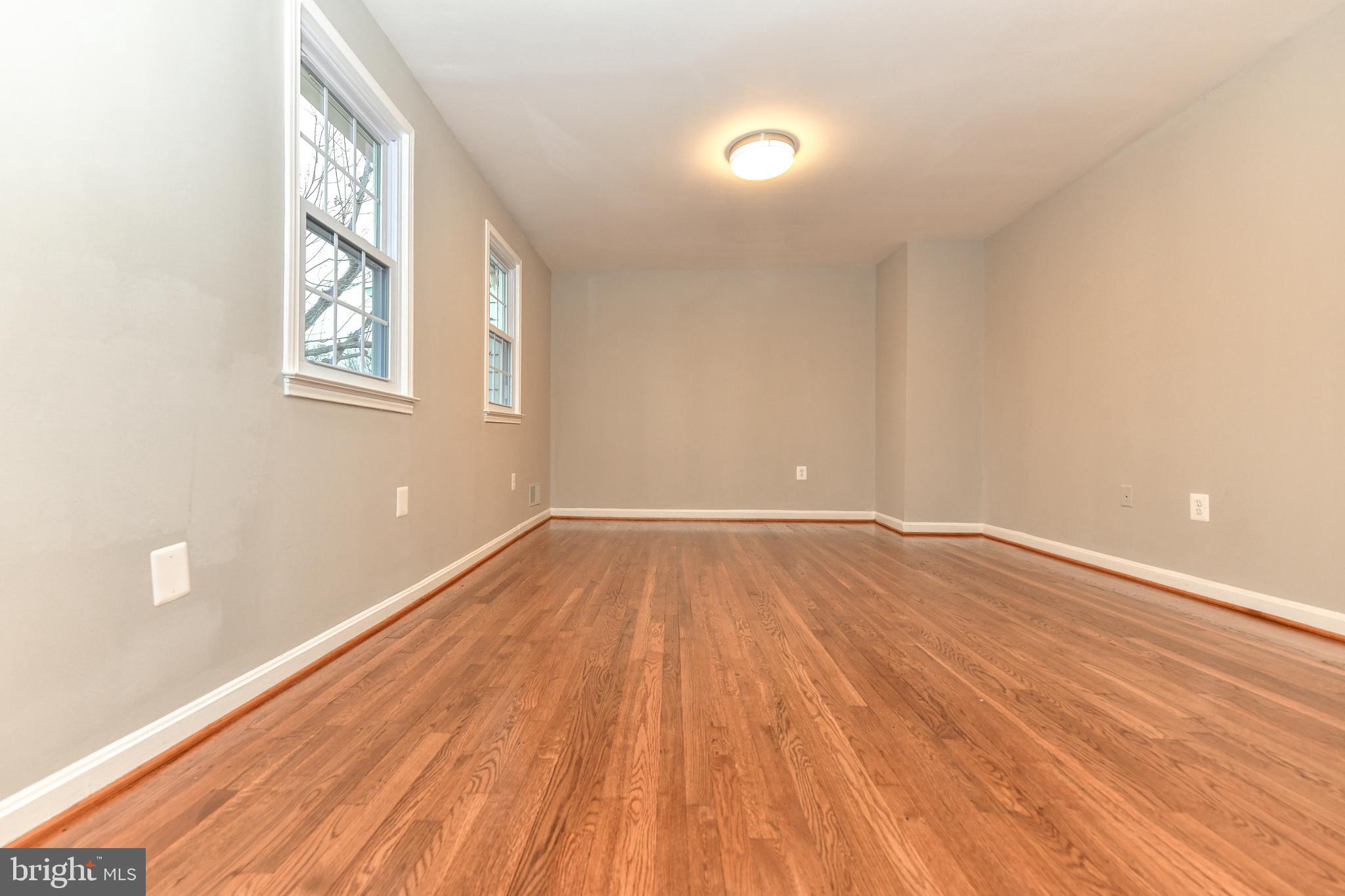 GREENWICH HILL - Residential