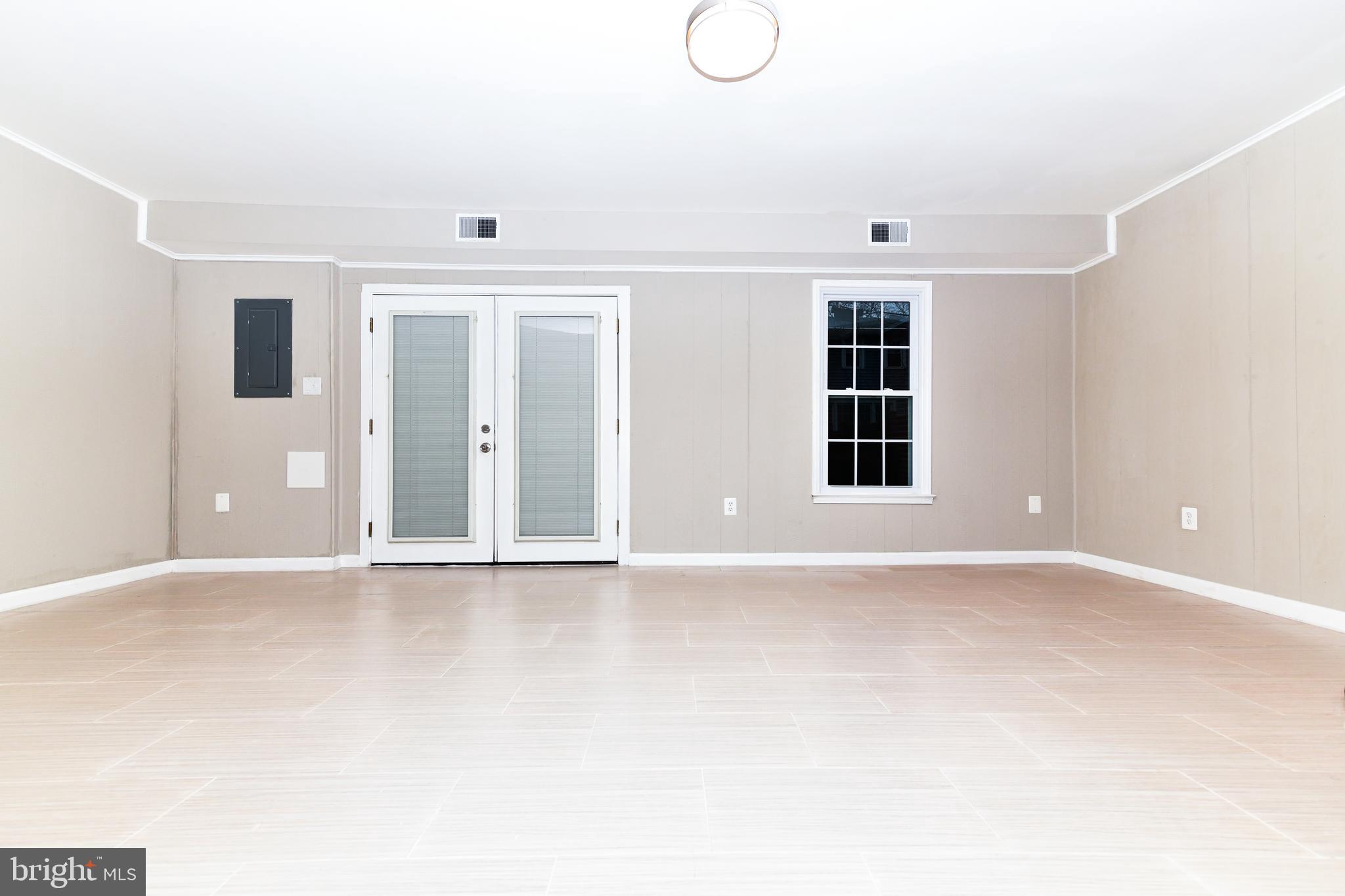 GREENWICH HILL - Residential