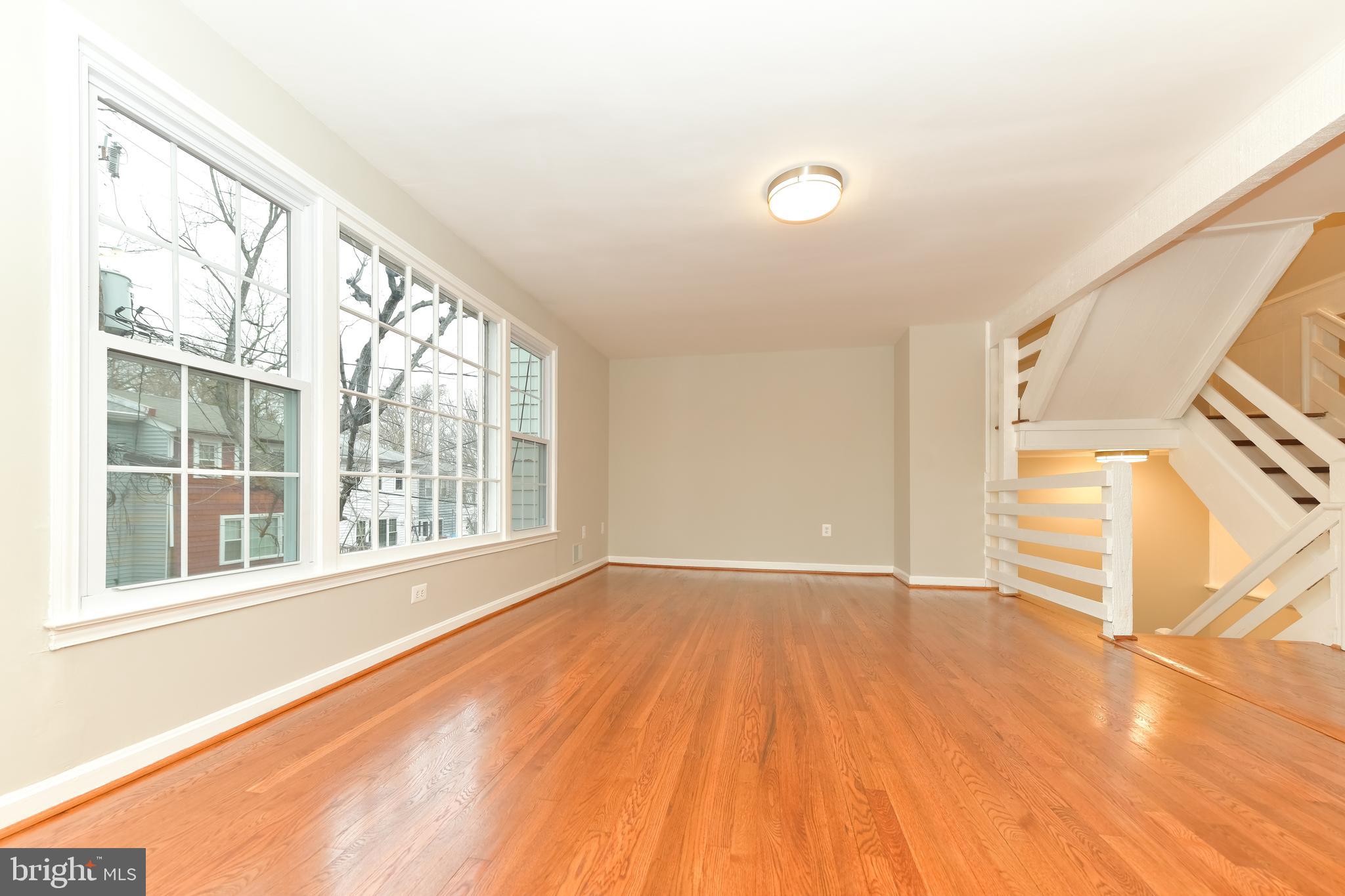 GREENWICH HILL - Residential