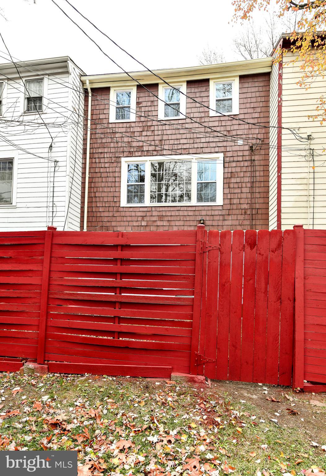 GREENWICH HILL - Residential