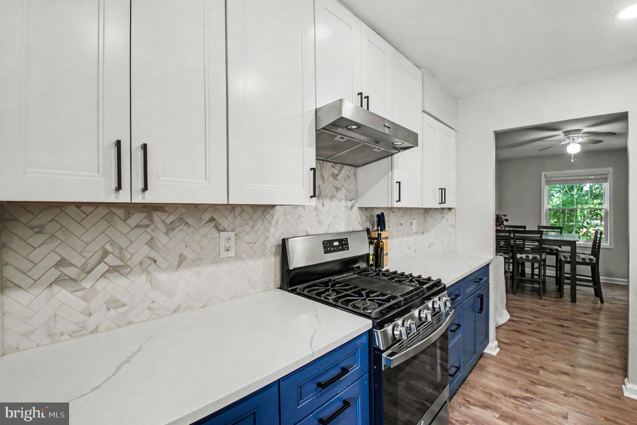 14806 PALMERSTON SQUARE