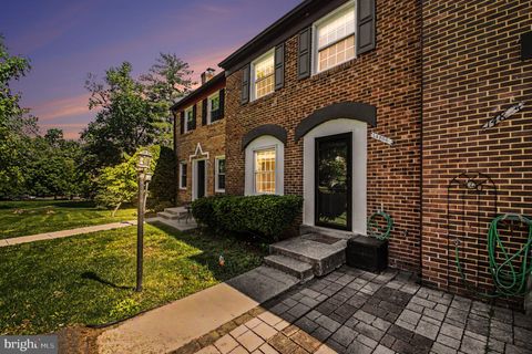 Photo of 14806 Palmerston Square, CENTREVILLE, VA 20120 (MLS # VAFX2313062)