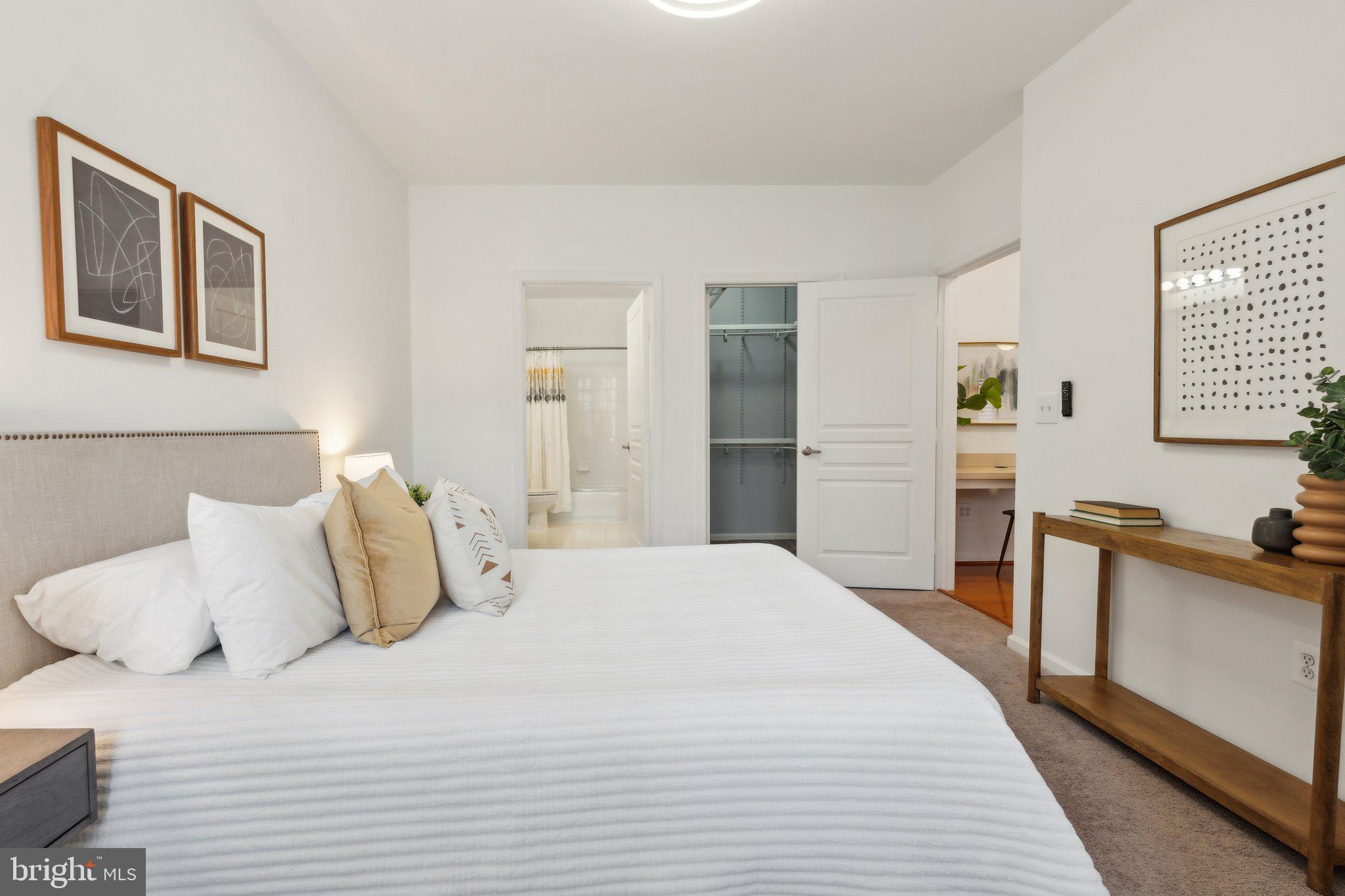 MARKET STREET AT TOWN CENTER - Residential