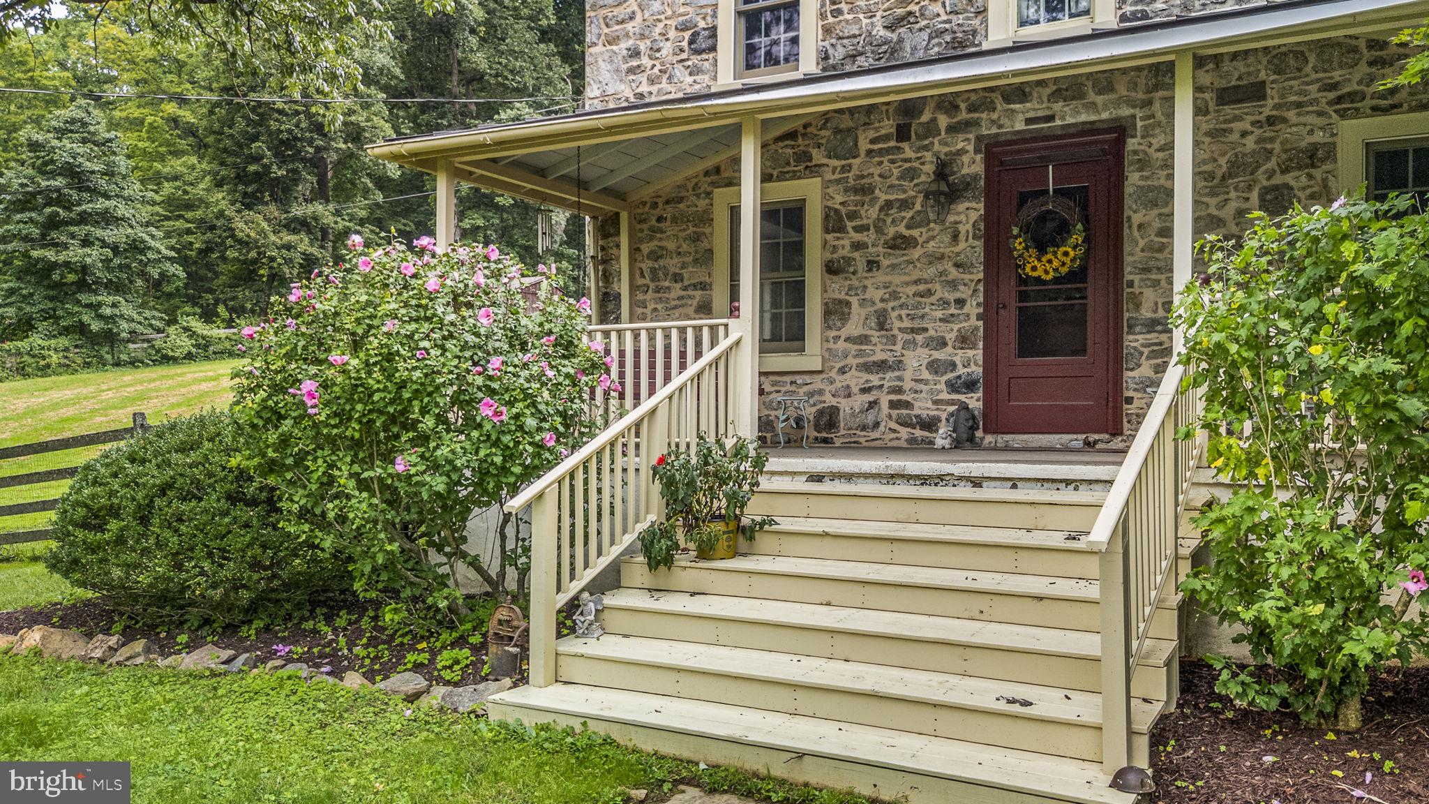 1272 HOLLOW ROAD