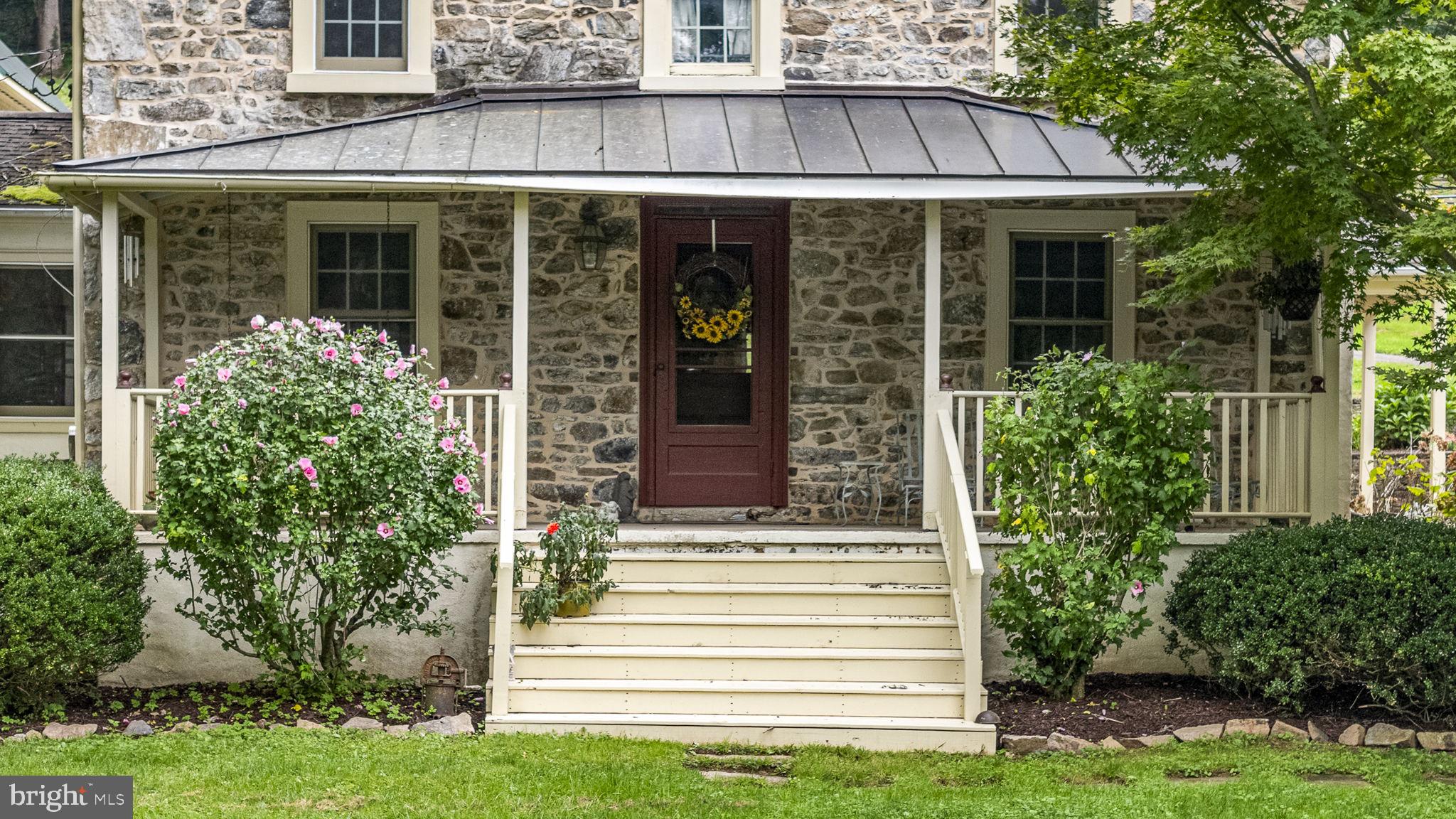 1272 HOLLOW ROAD