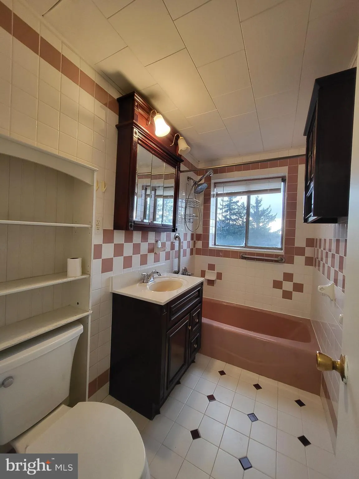 Reading, Pennsylvania 19602, United States, 1 Bedroom Bedrooms, ,1 BathroomBathrooms,Residential,Active,30407