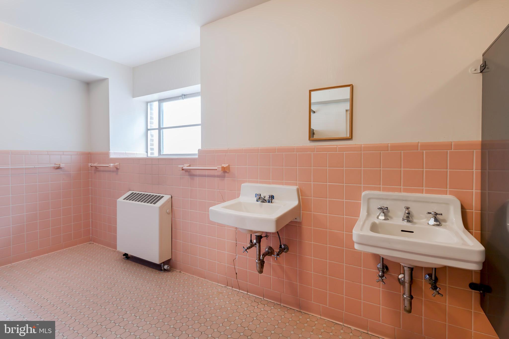 MANHEIM TWP - Commercial Sale