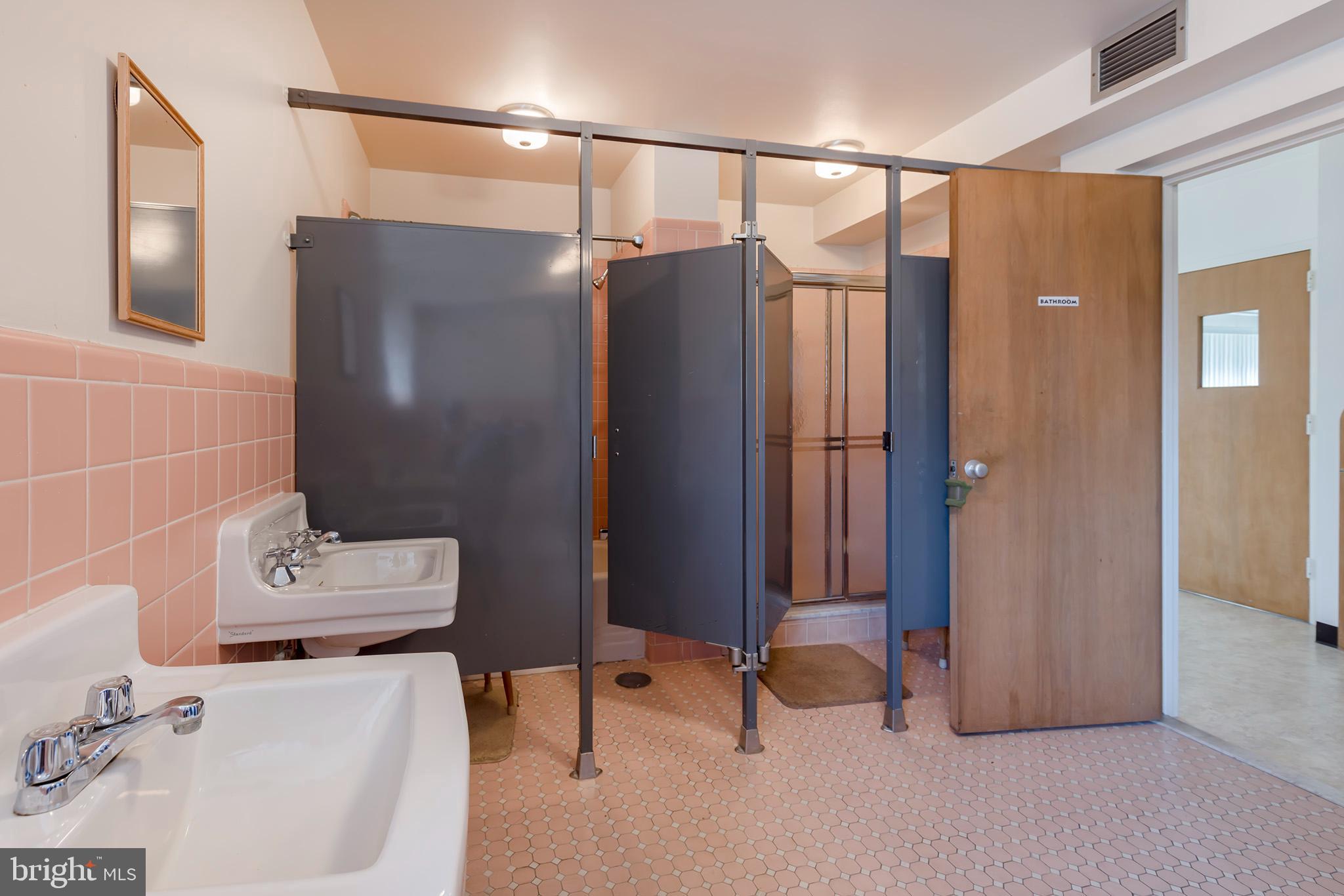 MANHEIM TWP - Commercial Sale