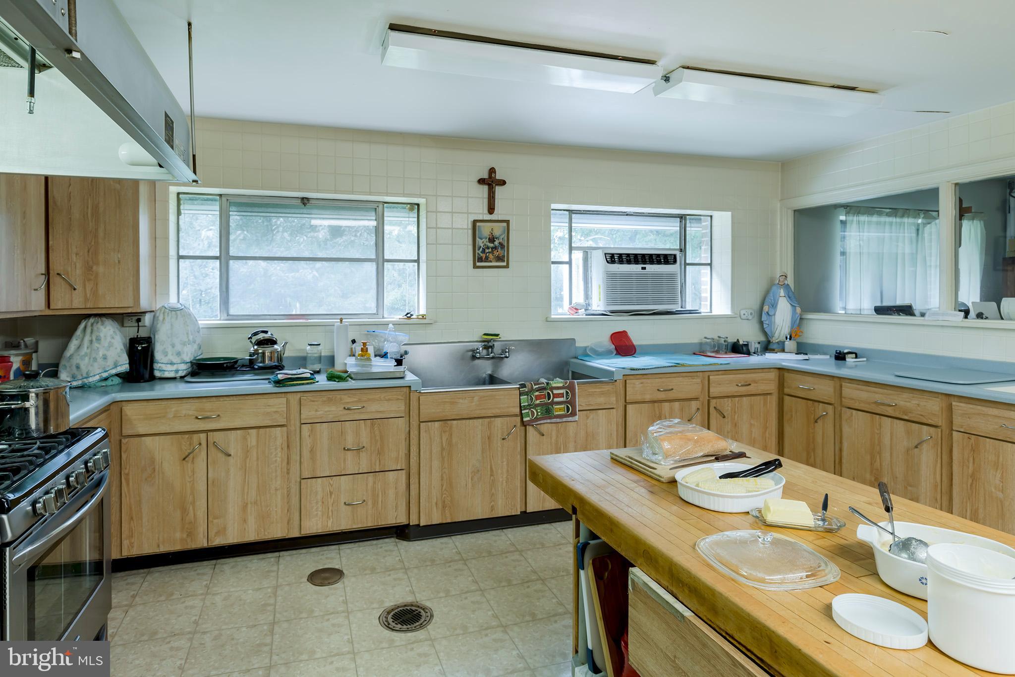 MANHEIM TWP - Commercial Sale