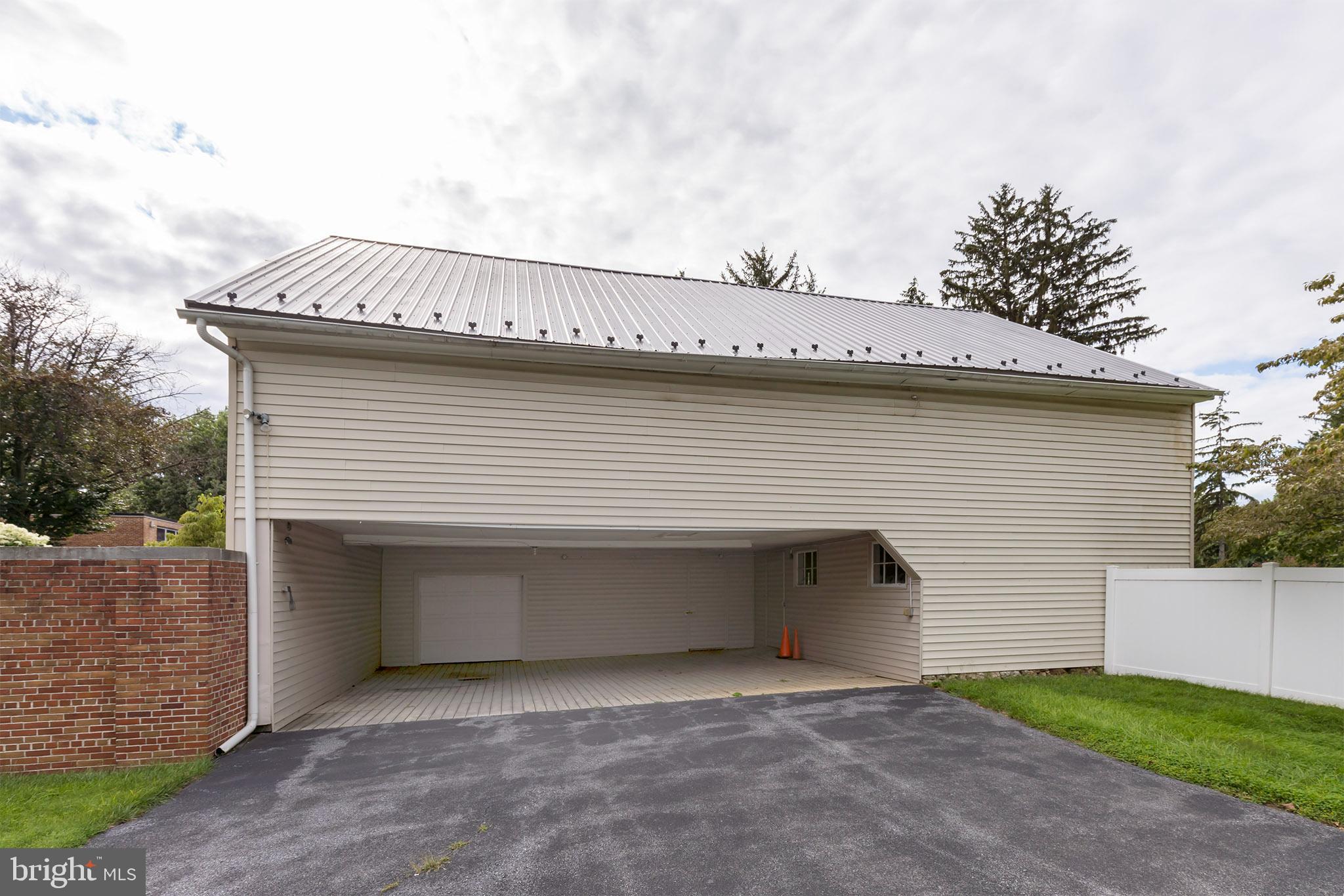 MANHEIM TWP - Commercial Sale