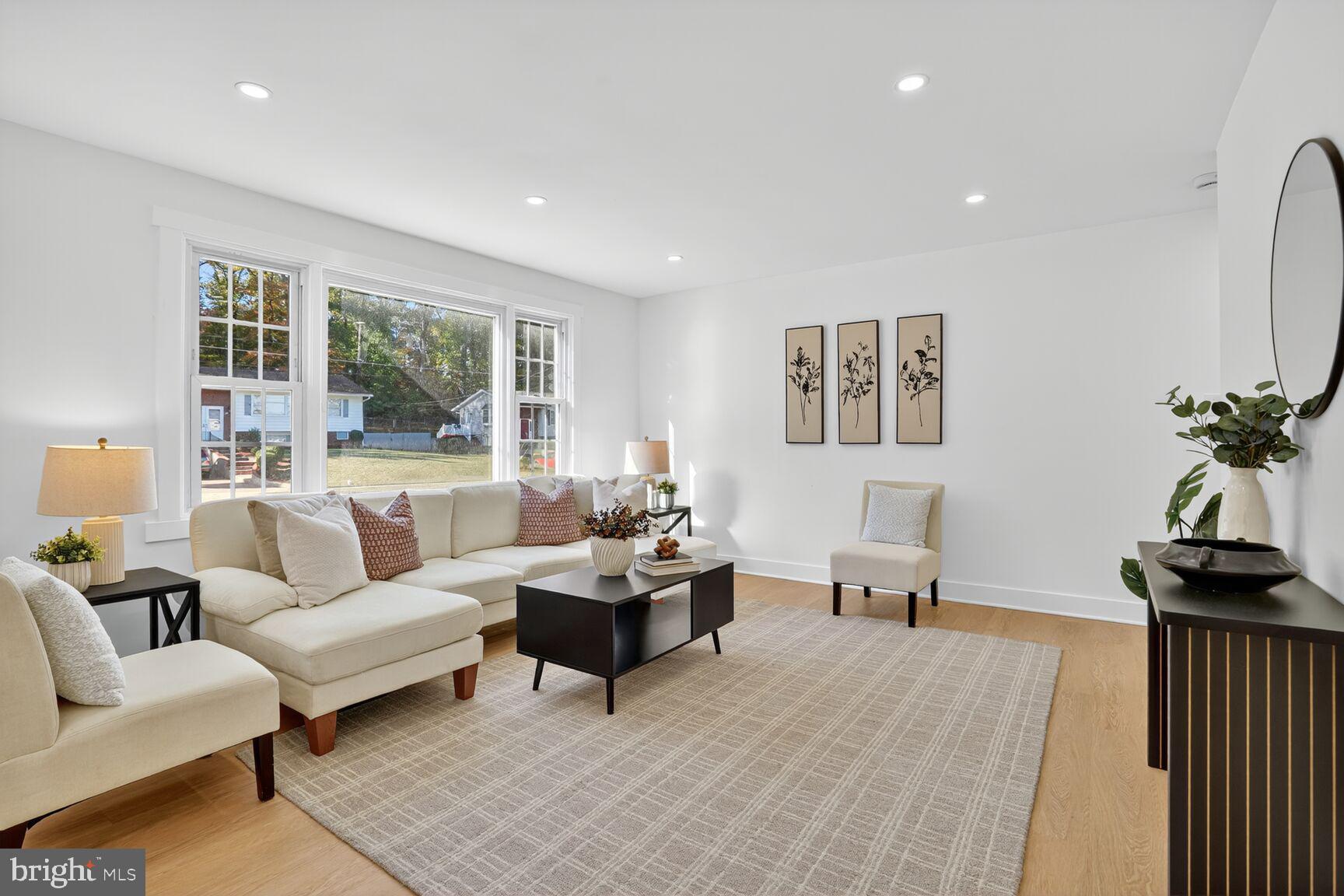 POHICK ESTATES - Residential Lease