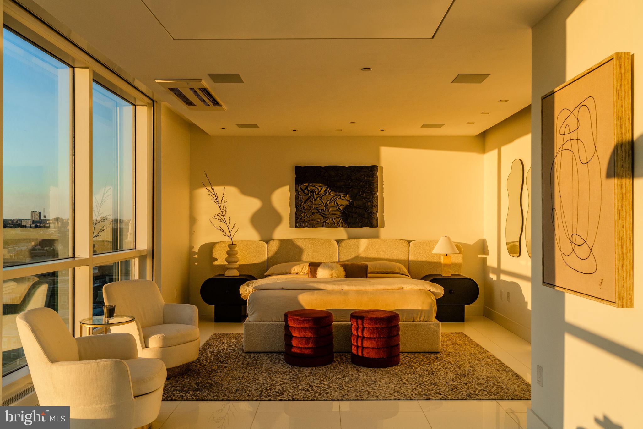 SOCIETY HILL - Residential