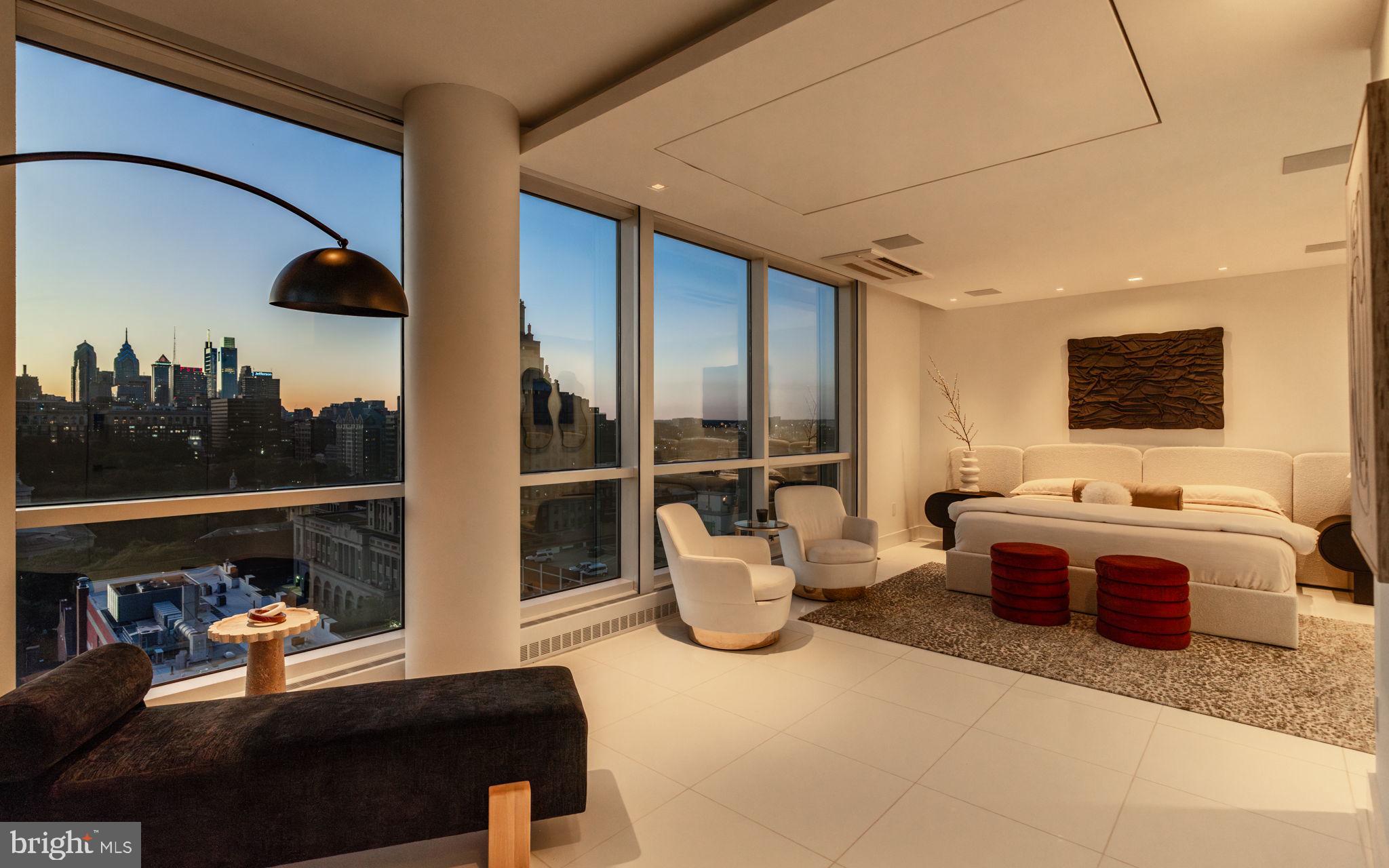 SOCIETY HILL - Residential