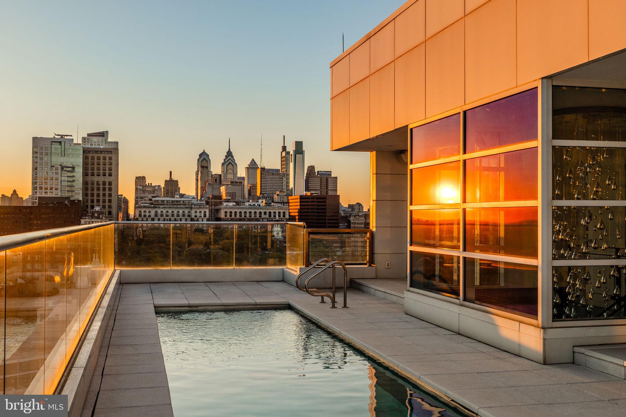 SOCIETY HILL - Residential