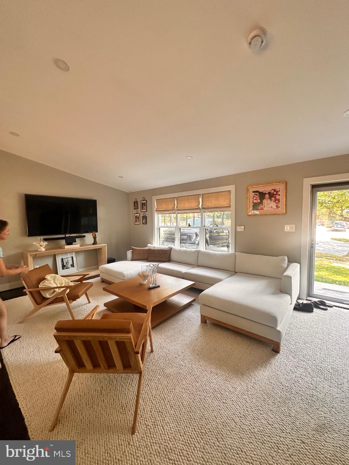 13304 HATHAWAY DRIVE