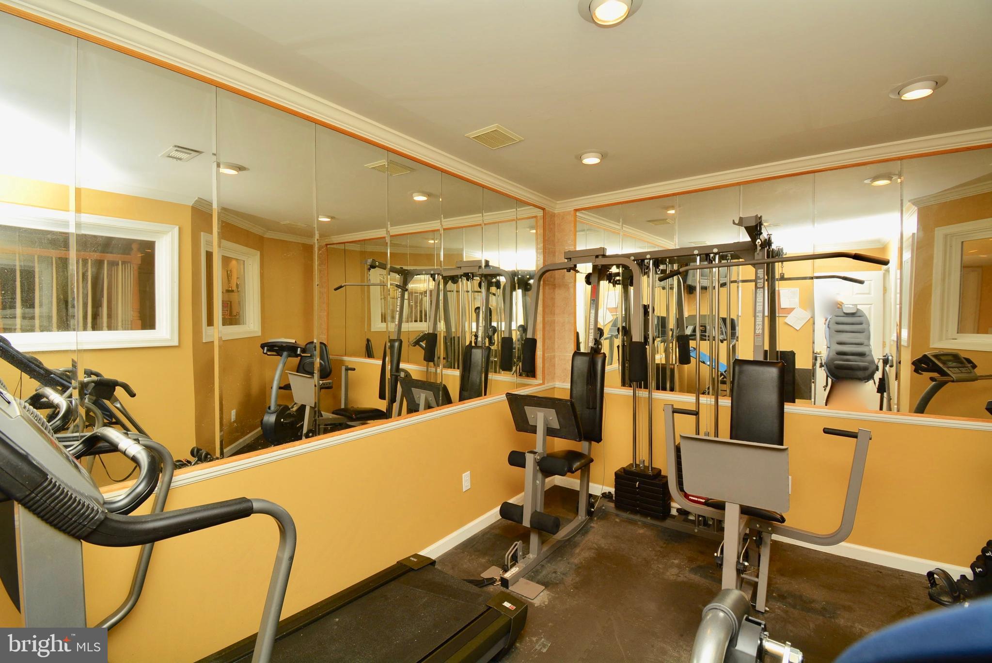 CROSSROADS MANOR - Residential