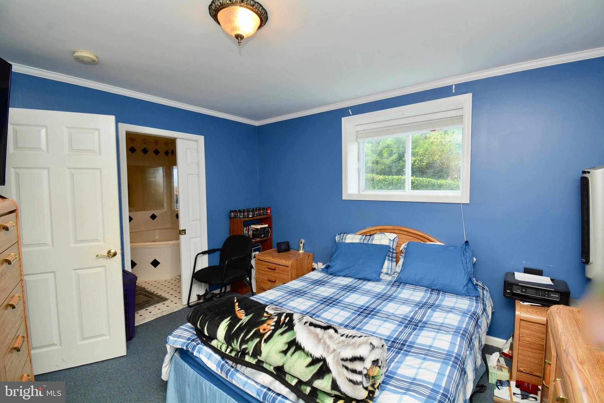 CROSSROADS MANOR - Residential