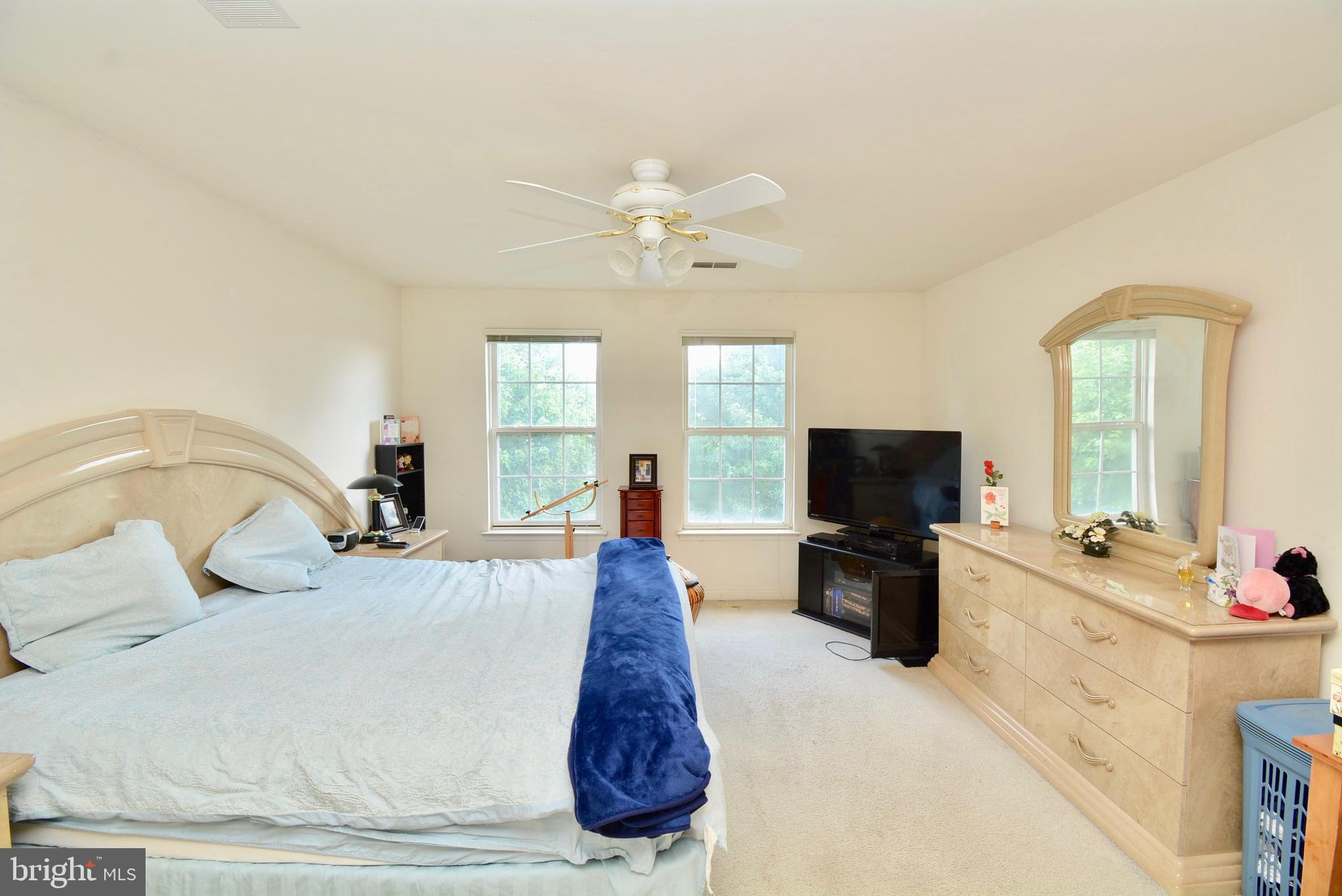 CROSSROADS MANOR - Residential