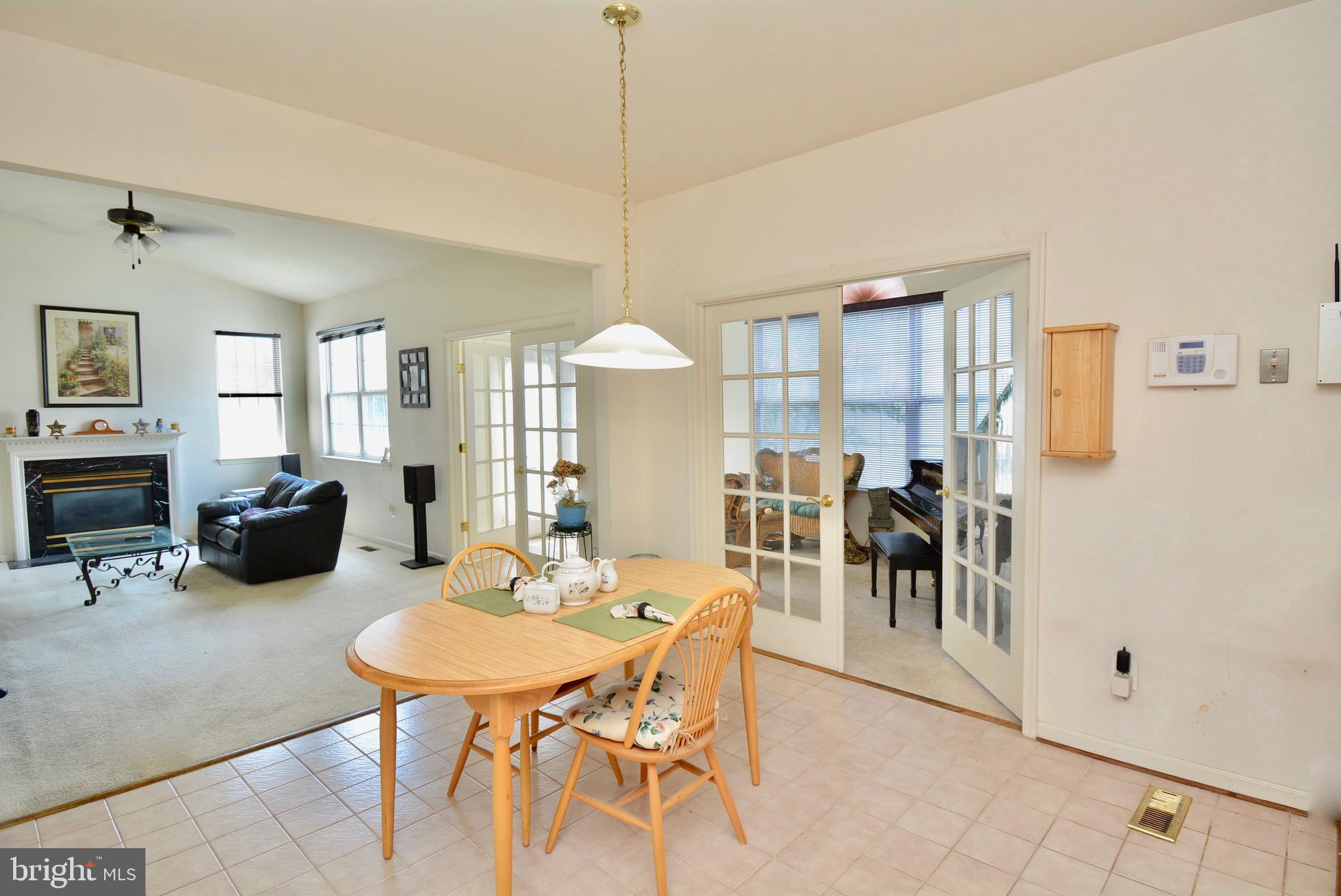 CROSSROADS MANOR - Residential