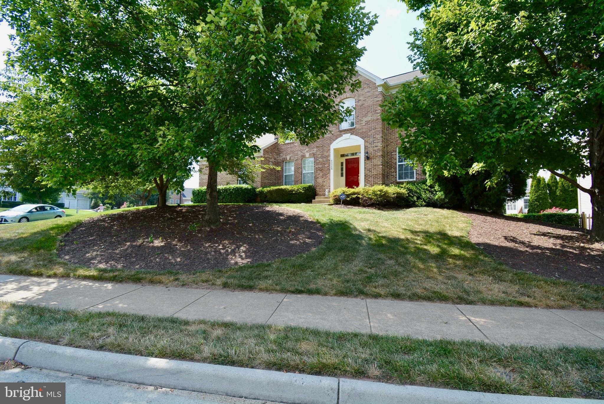 CROSSROADS MANOR - Residential