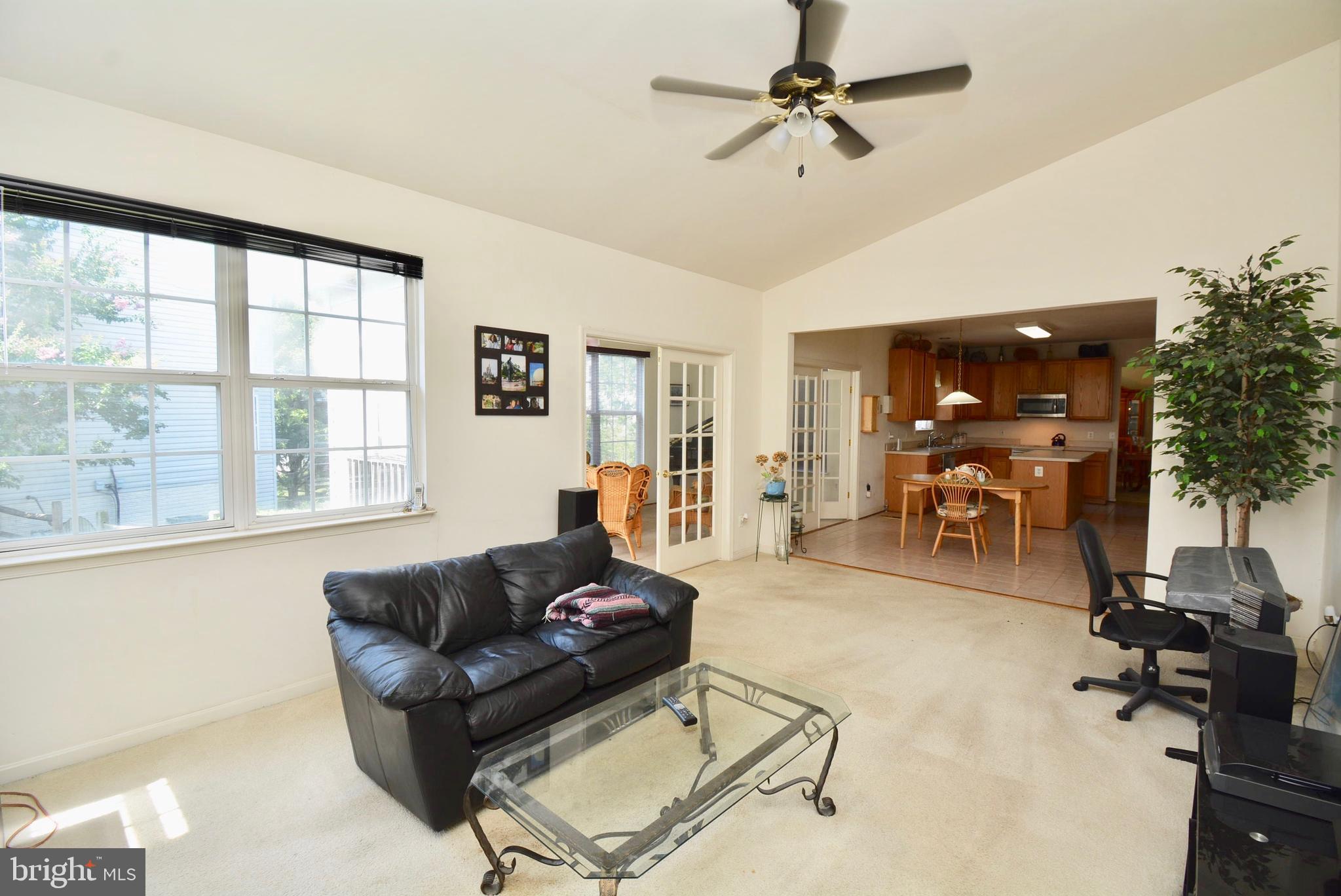 CROSSROADS MANOR - Residential