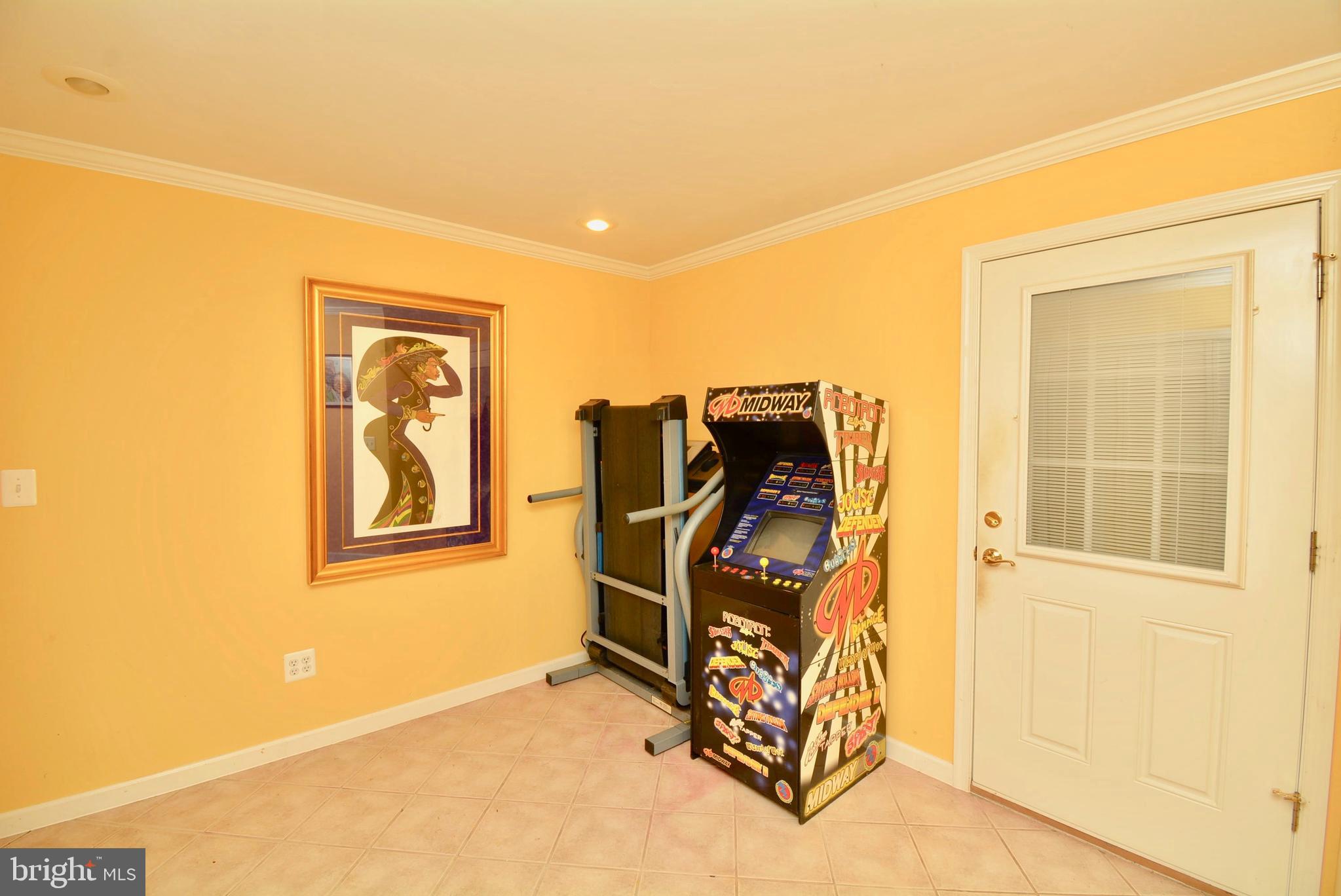 CROSSROADS MANOR - Residential