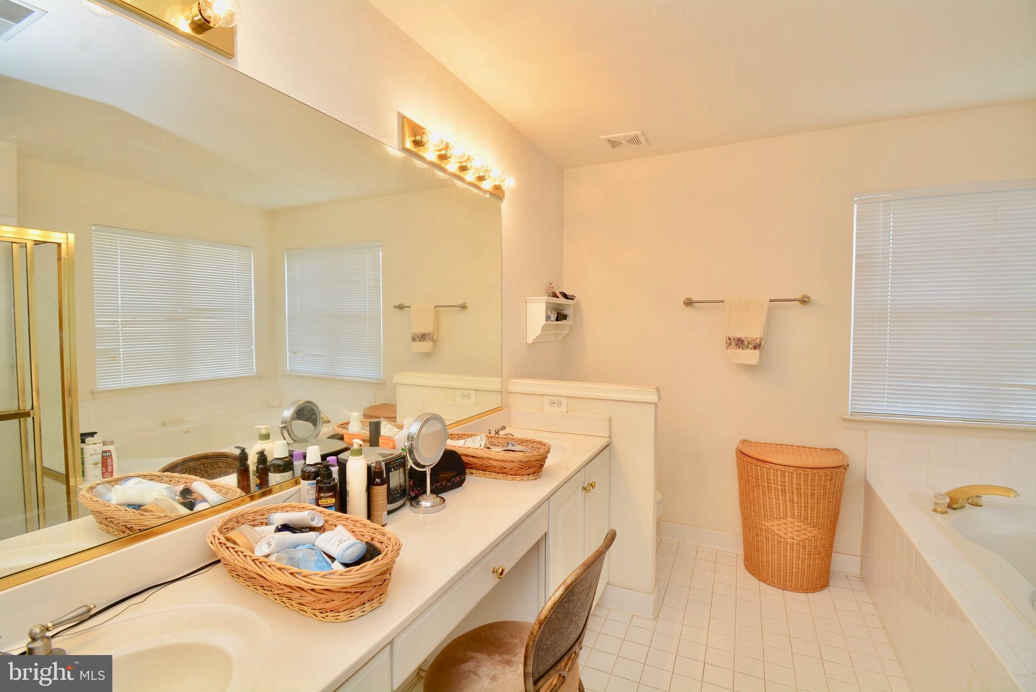 CROSSROADS MANOR - Residential