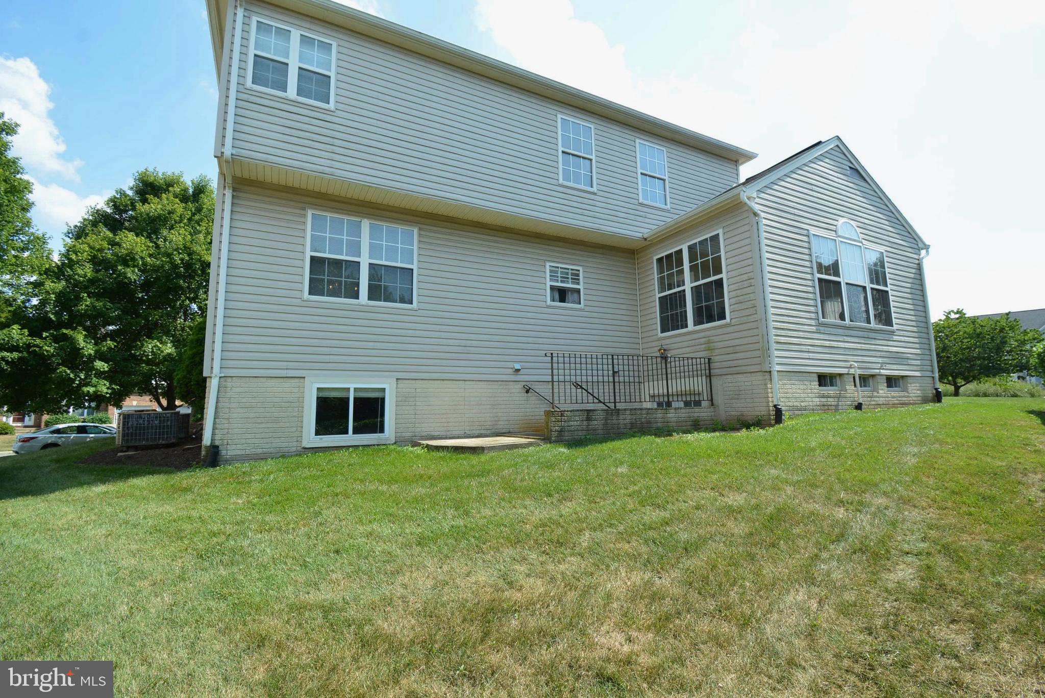 CROSSROADS MANOR - Residential