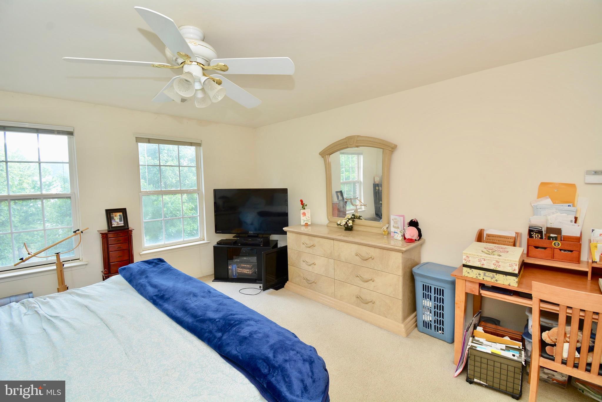 CROSSROADS MANOR - Residential