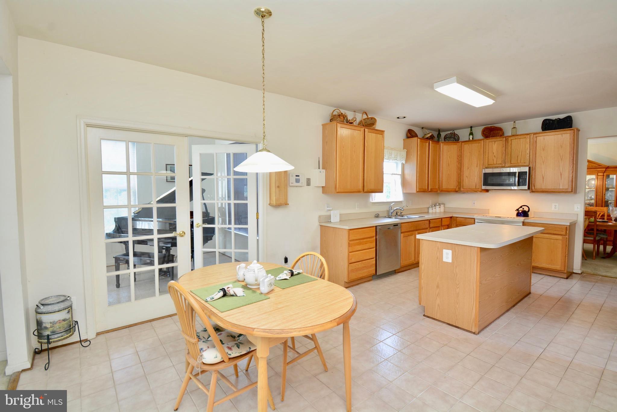 CROSSROADS MANOR - Residential