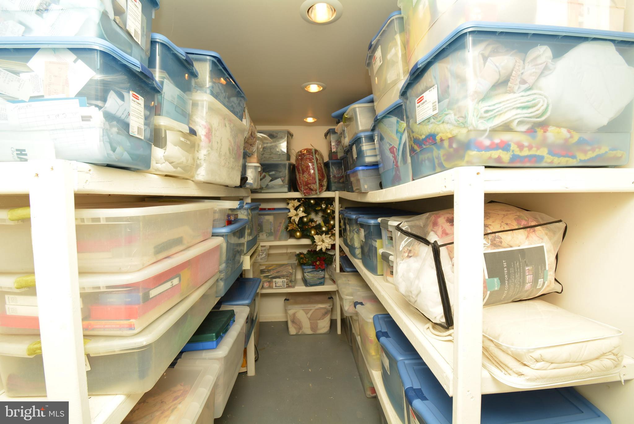 CROSSROADS MANOR - Residential