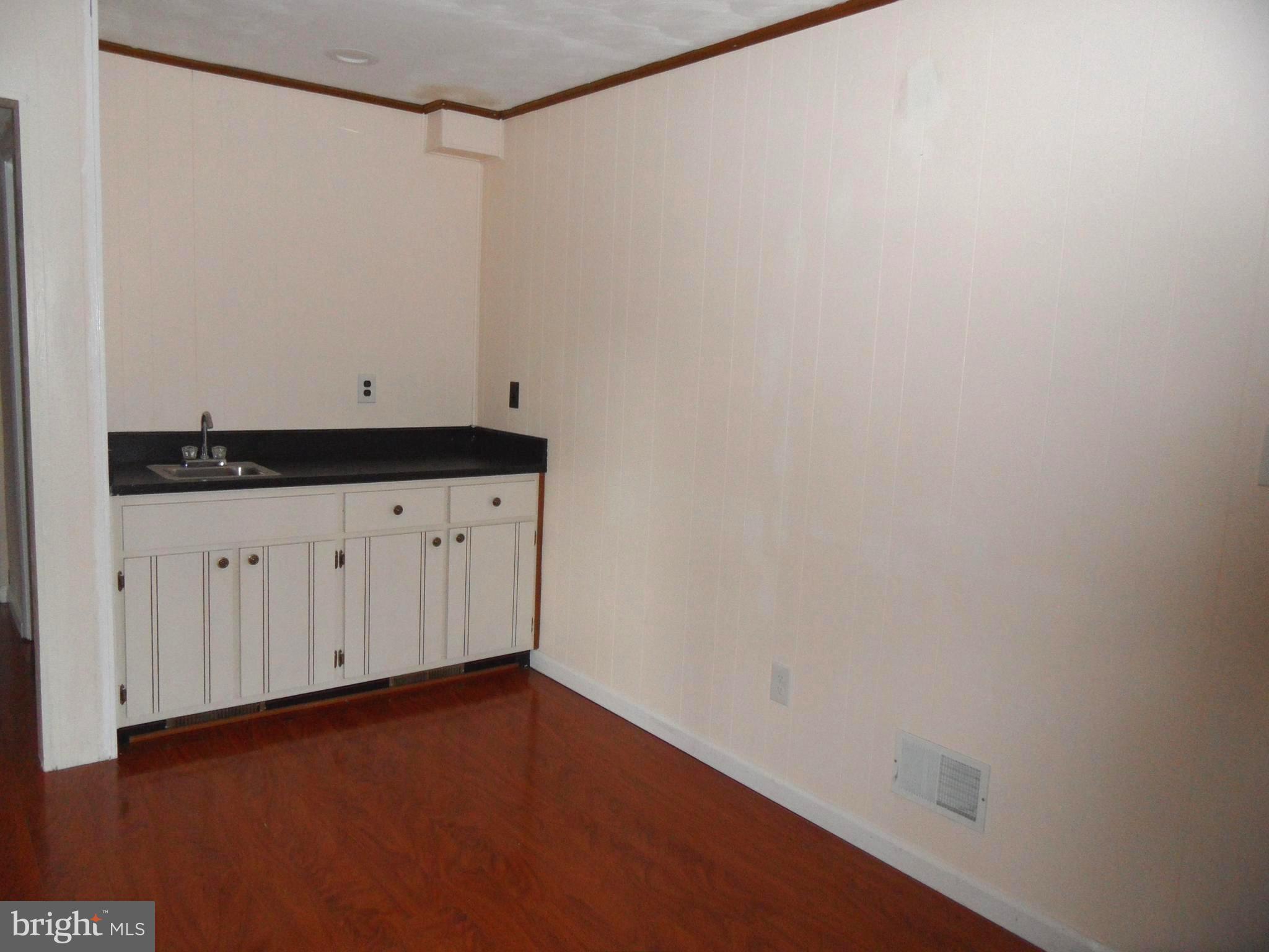 MOUNT HEBRON - Residential Lease