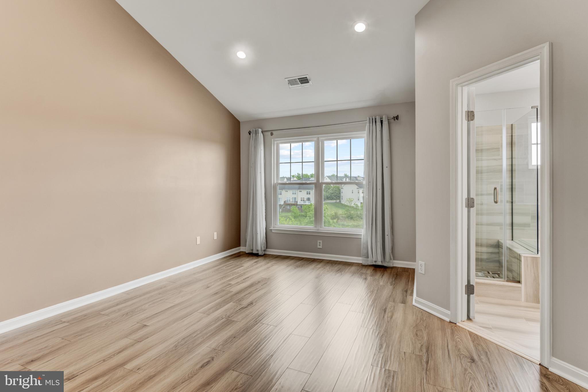 PEMBROOKE - Residential Lease