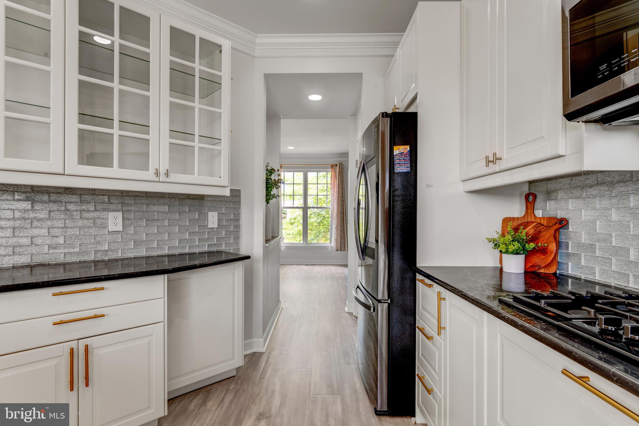 PEMBROOKE - Residential Lease