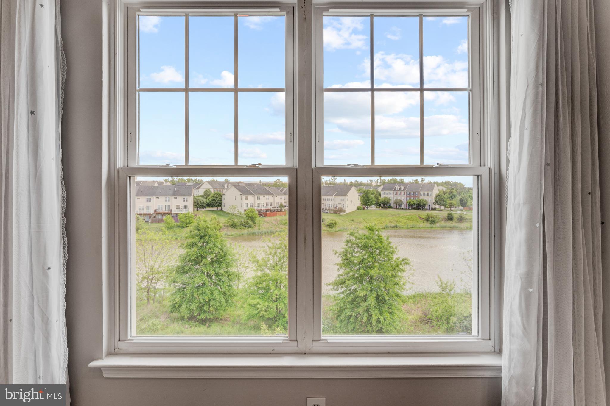 PEMBROOKE - Residential Lease