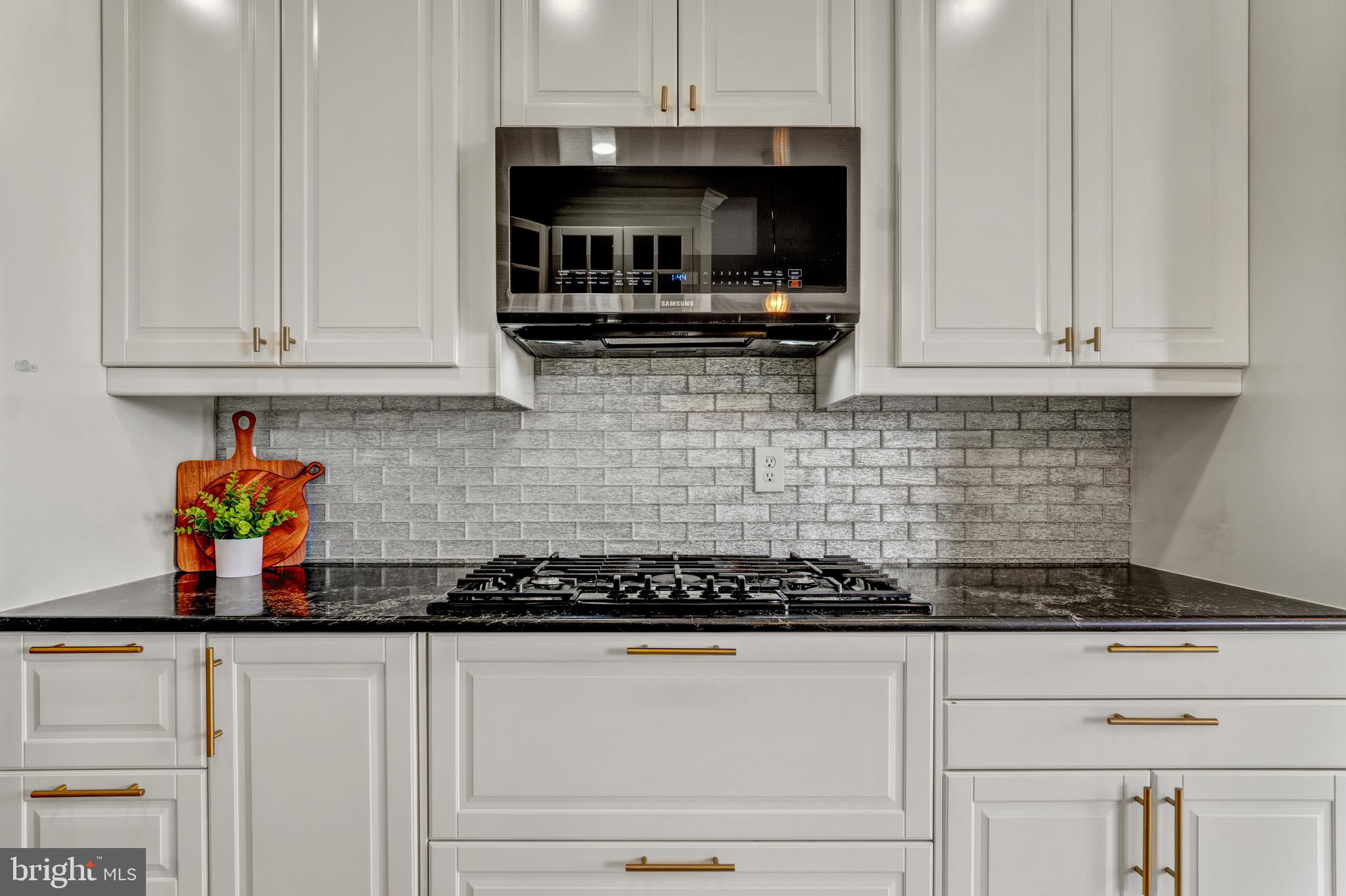 PEMBROOKE - Residential Lease