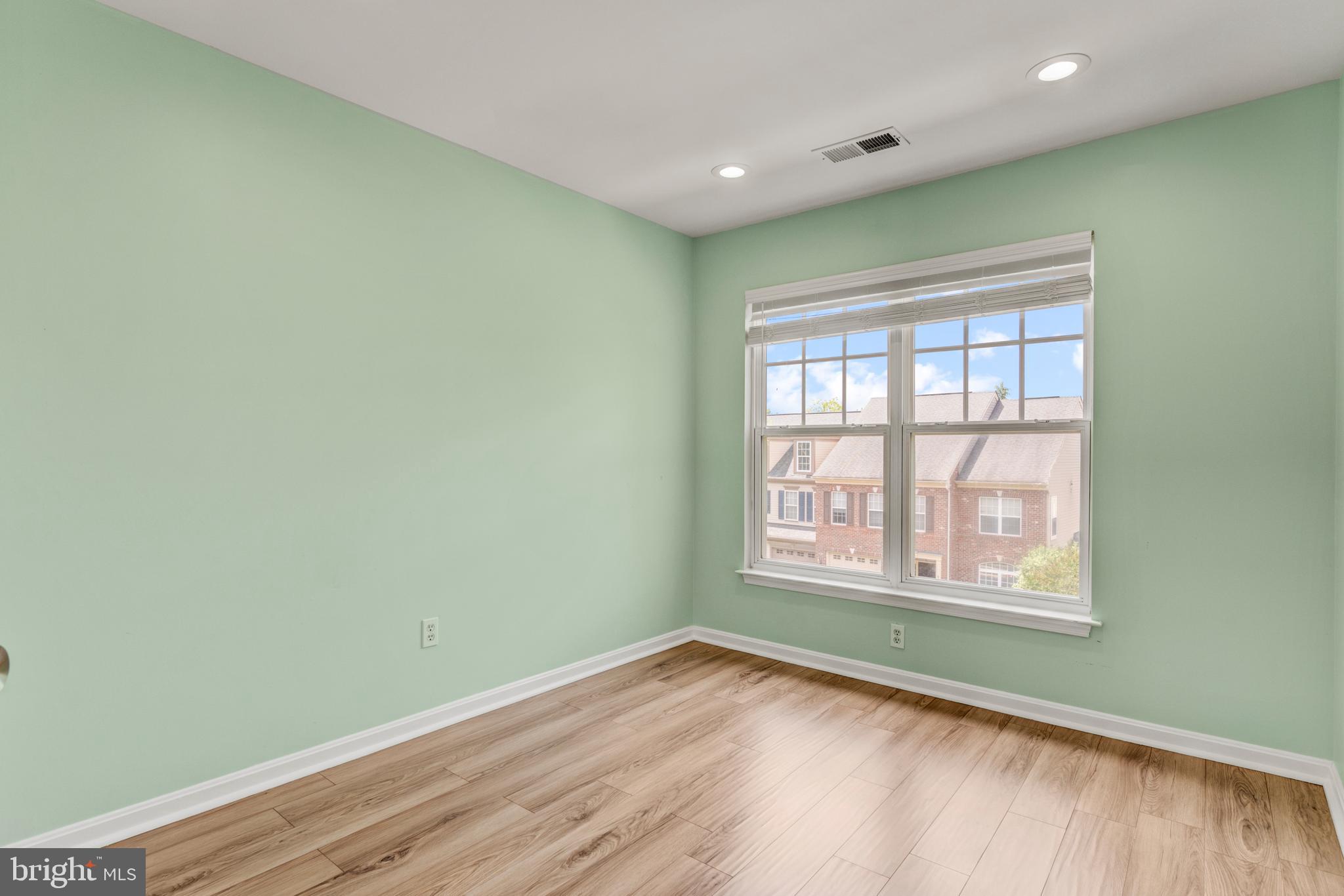 PEMBROOKE - Residential Lease