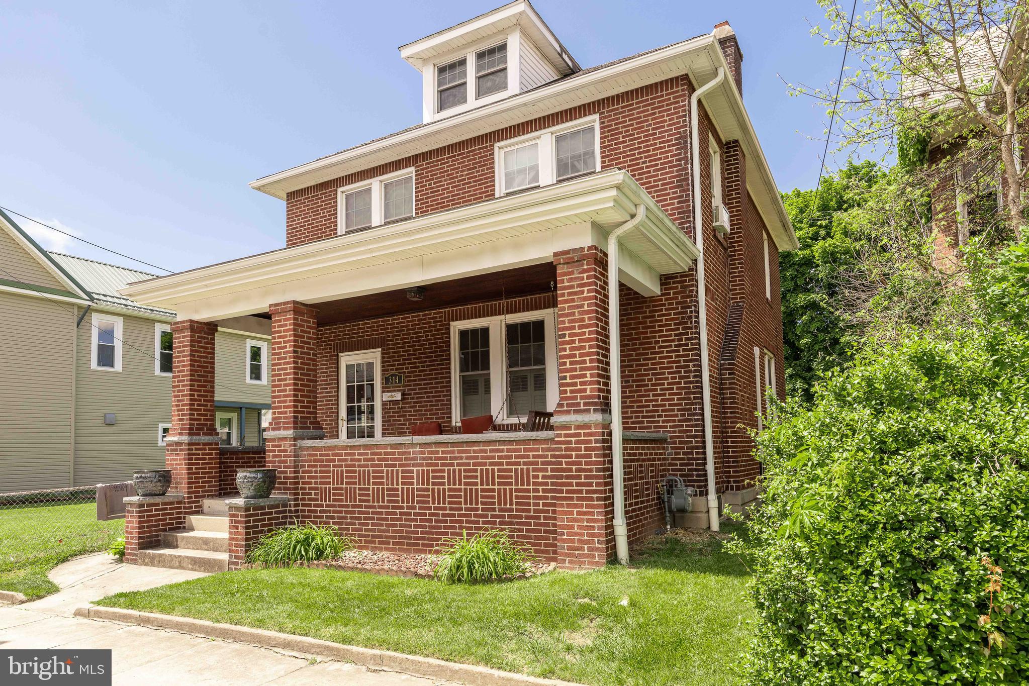 NORTH END - Residential