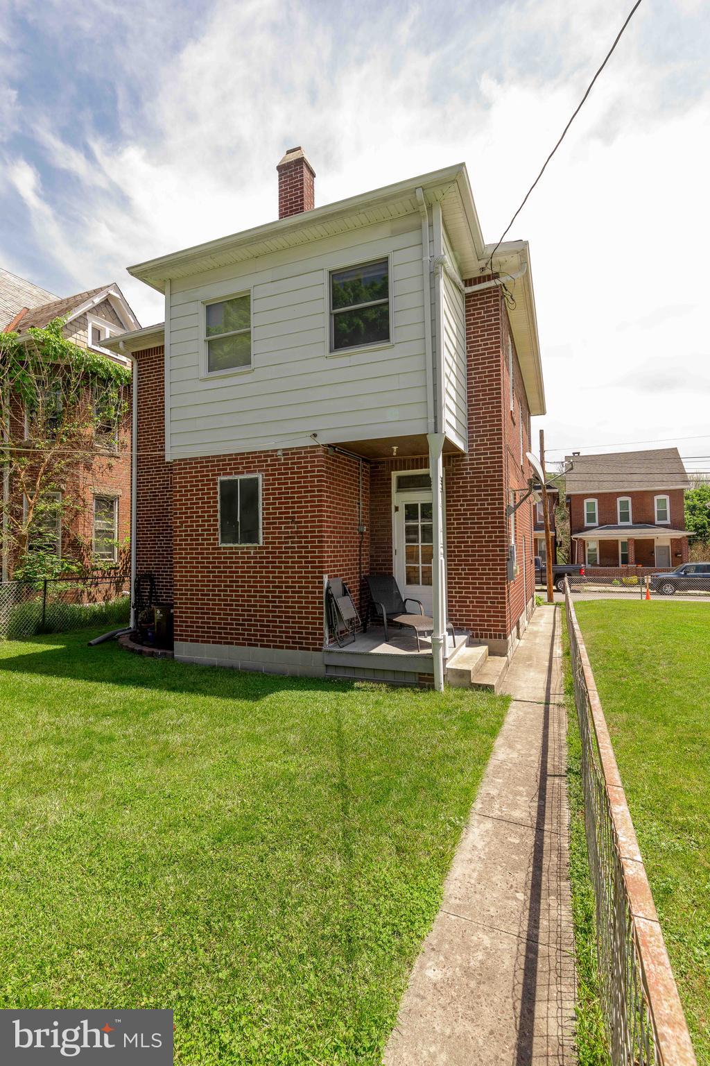 NORTH END - Residential