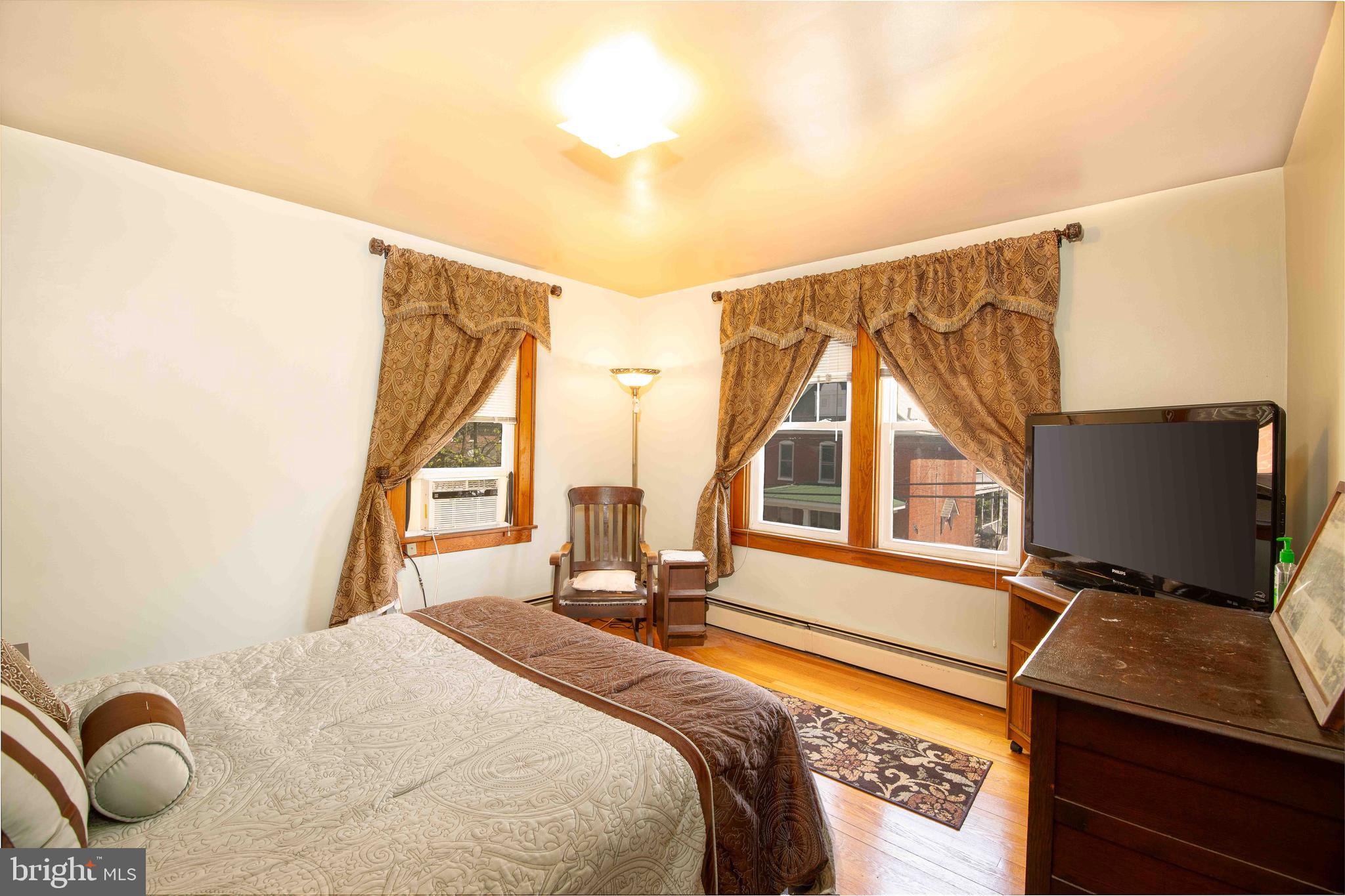 NORTH END - Residential