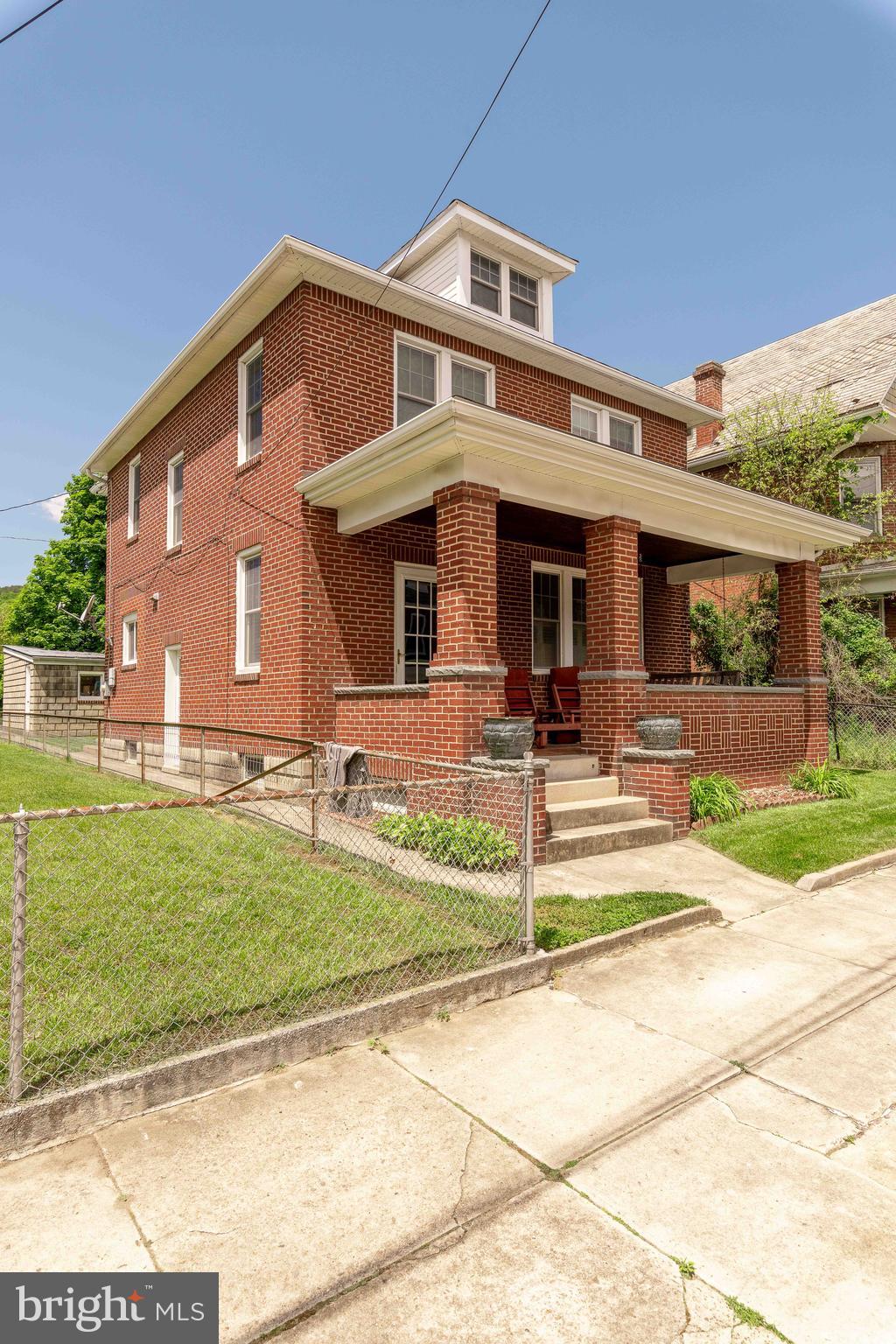 NORTH END - Residential