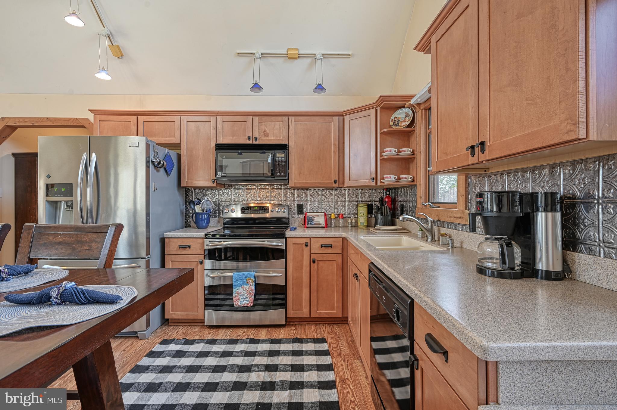 BEAR CASTLE - Residential