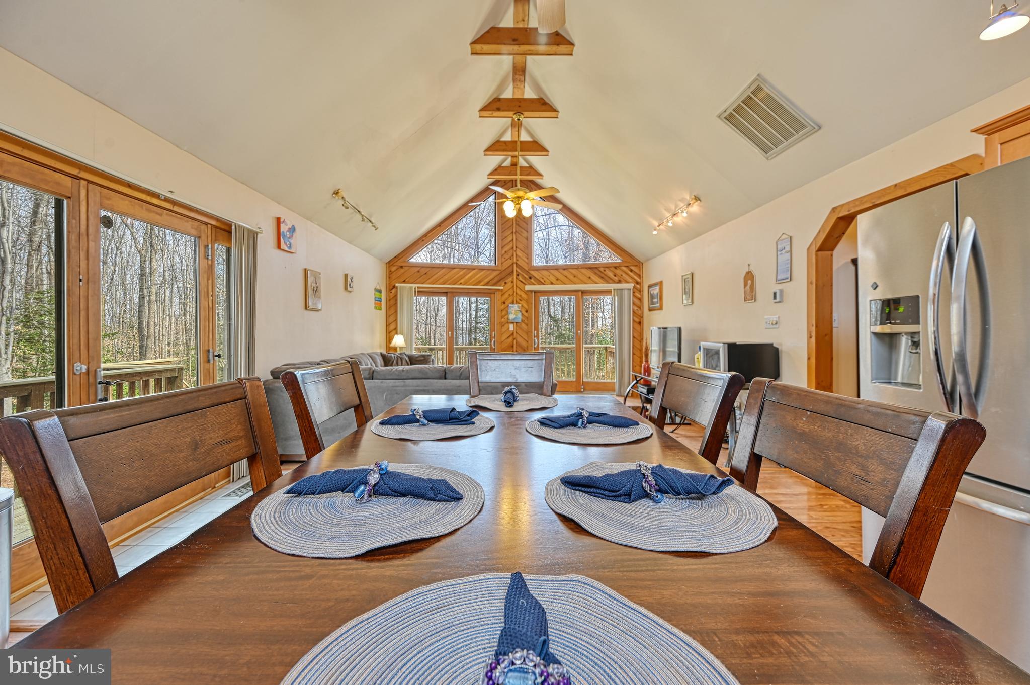 BEAR CASTLE - Residential