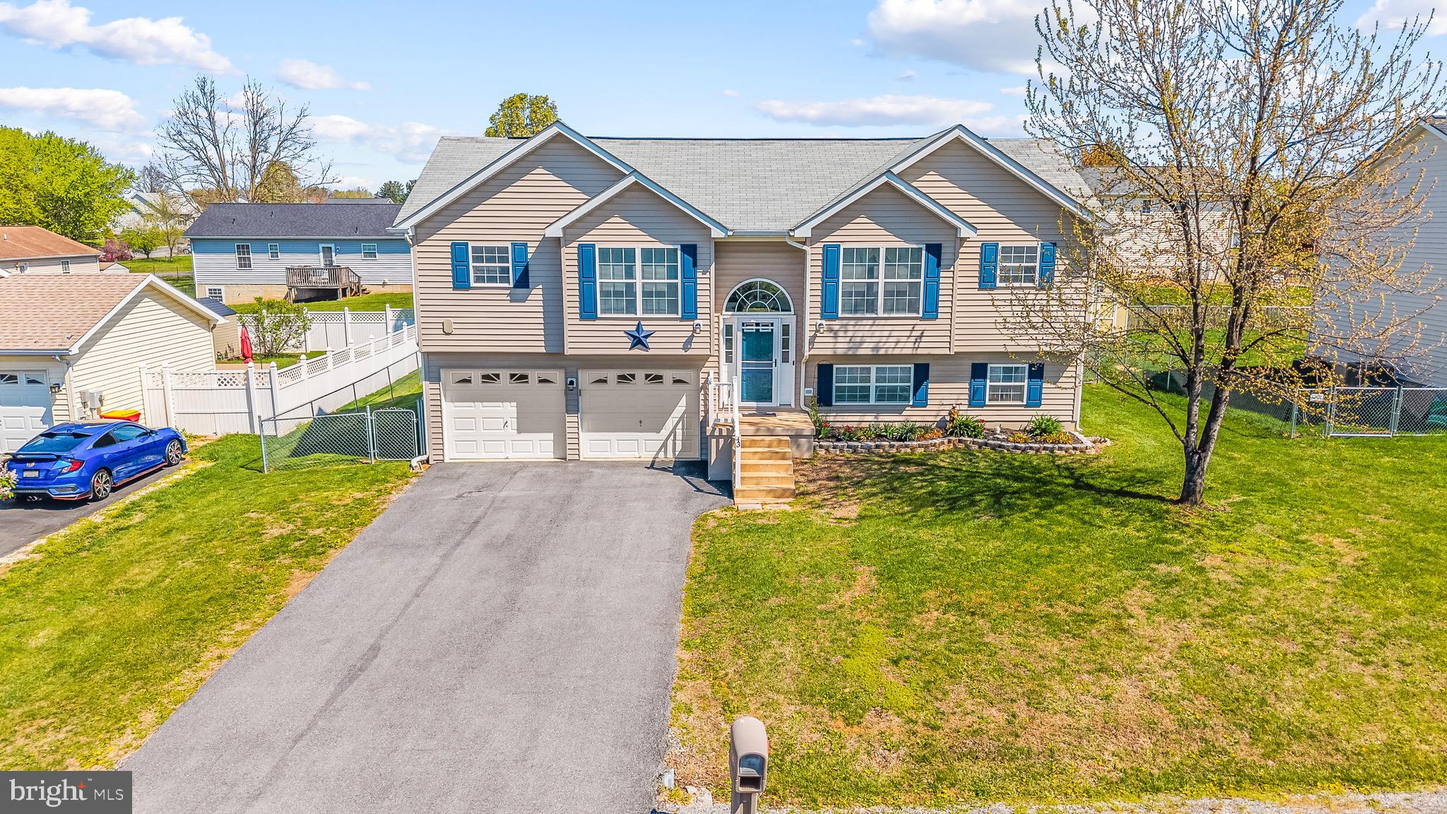 RIDGEFIELD - Residential