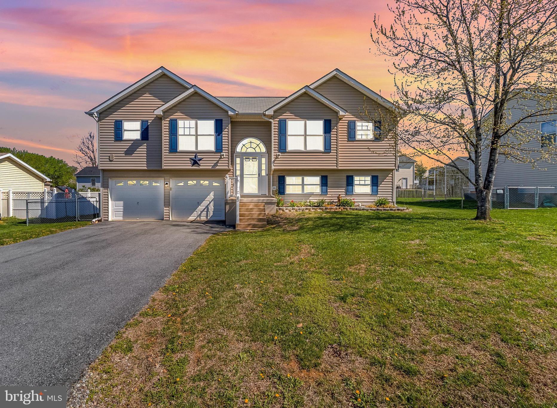 RIDGEFIELD - Residential